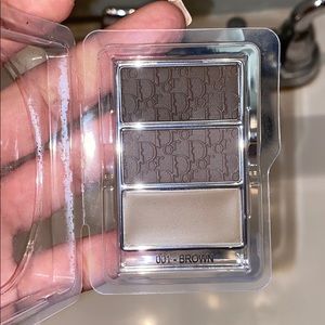 Dior brow powder
